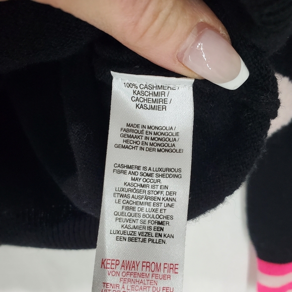 Brodie | 100% Cashmere Sweater Jumper Black Pink Love Graphic Valentine's Day S - Picture 5 of 10